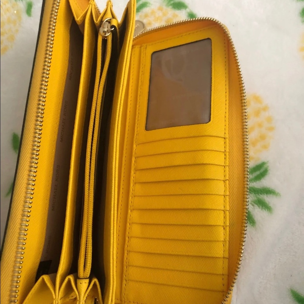 Wallet - Picture 3 of 3